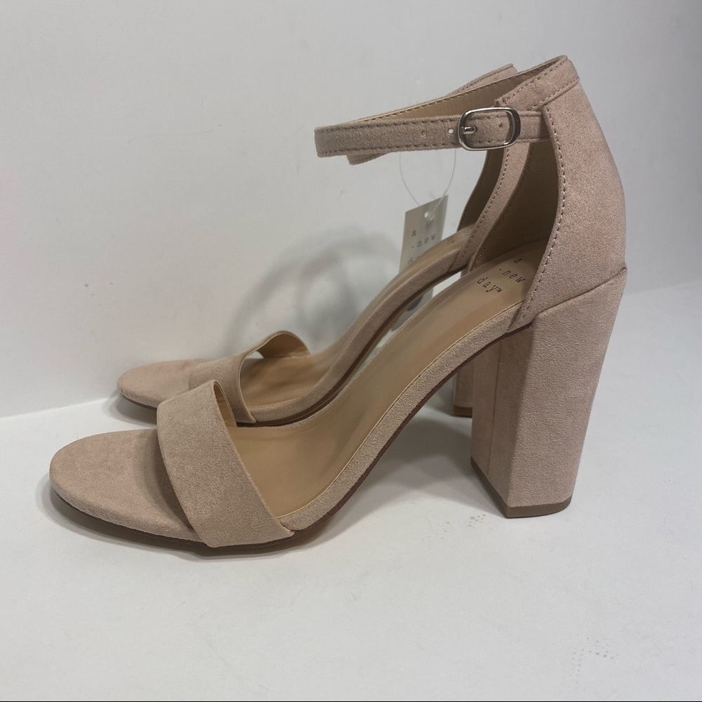 NWT A New Day Blush Suede Heels Sandals Buckle Strap Womens Formal Dressy - Picture 2 of 7